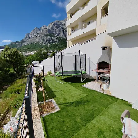 アパート Biokovo マカルスカ