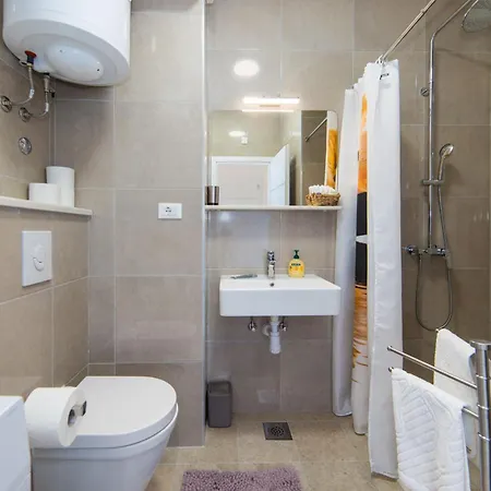 Biokovo アパート マカルスカ